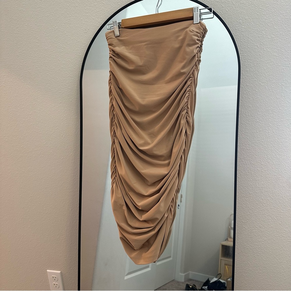 Express Tan Gathered Midi Skirt Sz XS NWOT